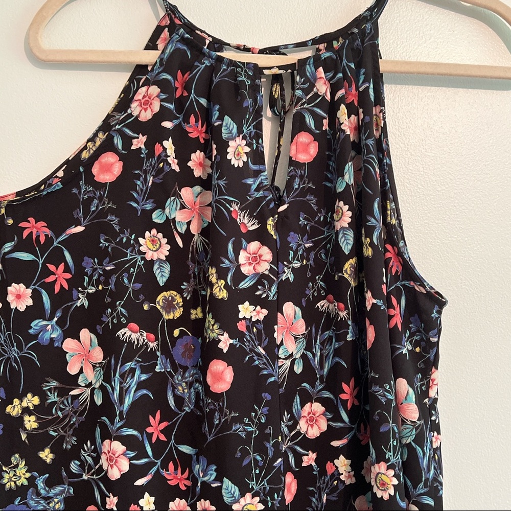Floral flowy top